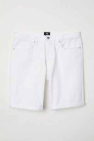  Twill shorts 14.99 €