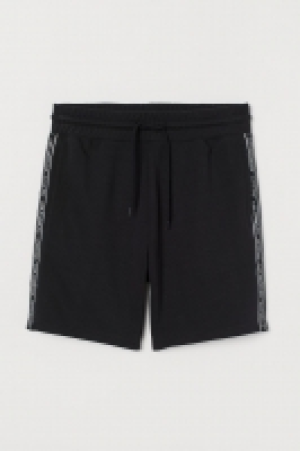 HM   Side-panel sweatshirt shorts