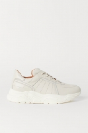 Leather trainers 49.99 €