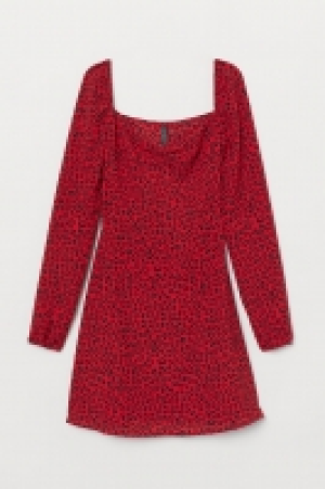  Crêpe dress 10.00 €