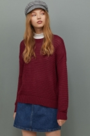  Textured-knit jumper 13.00 €