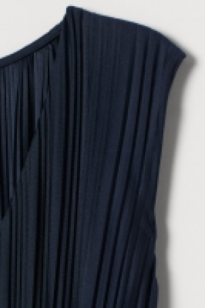  Pleated dress 20.00 €