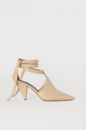  Leather sandals 49.99 €