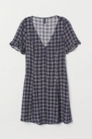  V-neck viscose dress 13.00 €