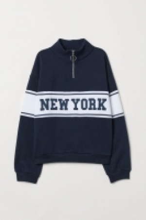  Sweatshirt with collar 18.00 €