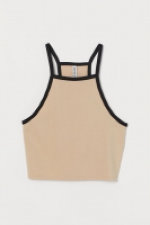  Short strappy top 3.00 €