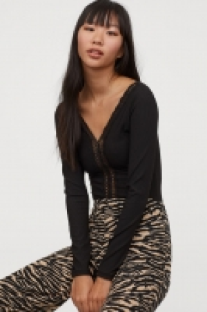  V-neck body 13.00 €