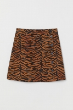  Patterned skirt 10.00 €
