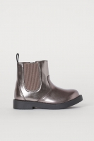 HM   Pile-lined Chelsea boots