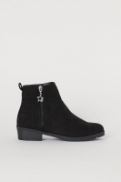 HM   Low-heeled ankle boots