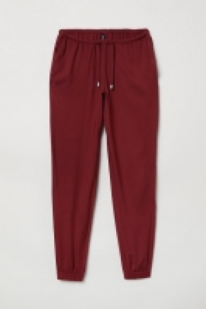  Pull-on trousers 8.00 €