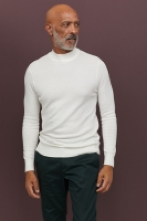  Turtleneck jumper 14.99 €