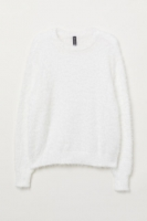  Fluffy jumper 15.00 €