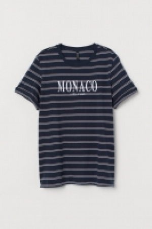  T-shirt with a motif 5.00 €