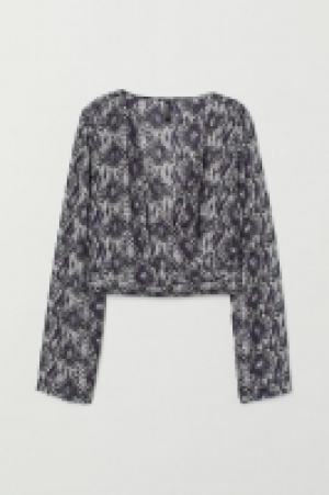 HM   Short wrapover blouse