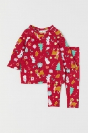  Dress and leggings 8.00 €