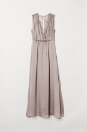  Long satin dress 34.99 €