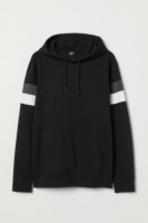  Hooded top with panels 20.00 €