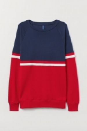  Block-coloured sweatshirt 10.00 €