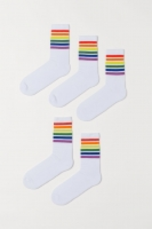  5-pack socks 7.99 €