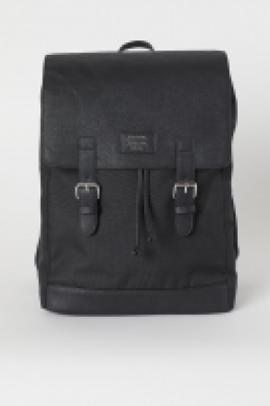 HM   Backpack with a flap