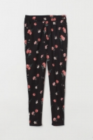  Pull-on trousers 7.00 €