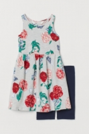  Jersey dress and leggings 6.00 €