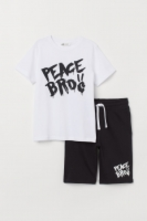 HM   Cotton T-shirt and shorts