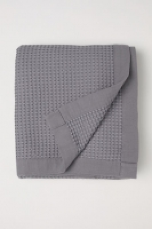  Waffled bedspread 70.00 €