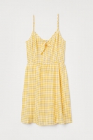  Tie-front dress 7.00 €