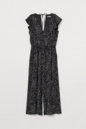  V-neck jumpsuit 34.99 €