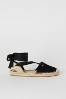 HM   Espadrilles with lacing