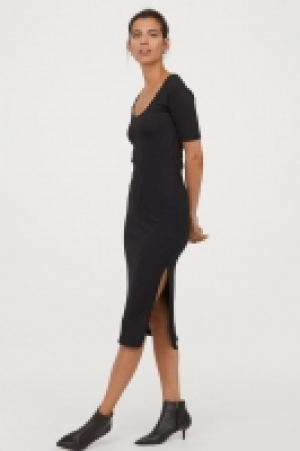  Ribbed dress 13.00 €