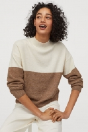  Turtleneck jumper 18.00 €