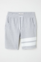 HM   Knee-length sweatshirt shorts