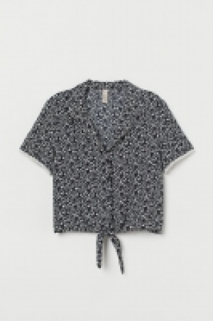 HM   Patterned tie-hem blouse