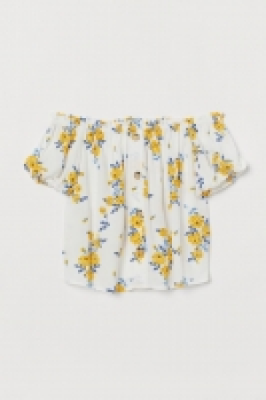  Short off-the-shoulder blouse 7.00 €