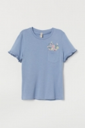  T-shirt with embroidery 6.00 €