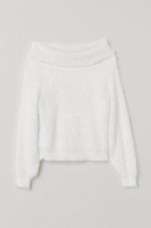  Fluffy jumper 18.00 €