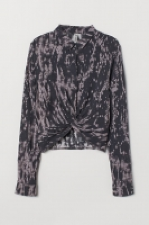  Knot-detail blouse 9.00 €