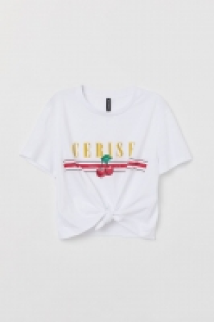  Short tie-hem top 7.00 €