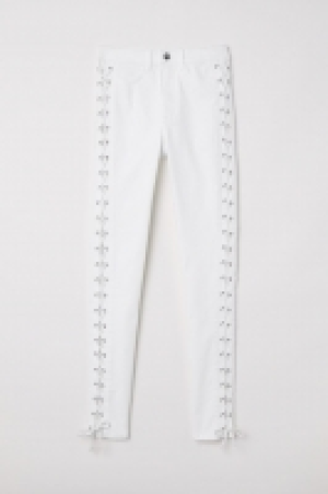 HM   Twill trousers with lacing