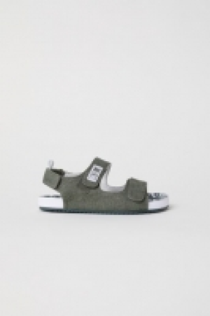  Sandals 8.00 €