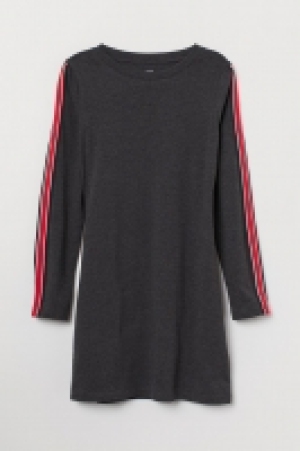 HM   Long-sleeved jersey dress