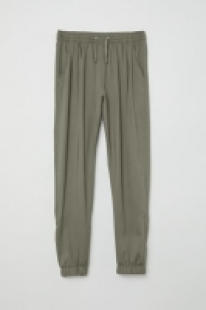  Pull-on trousers 6.00 €