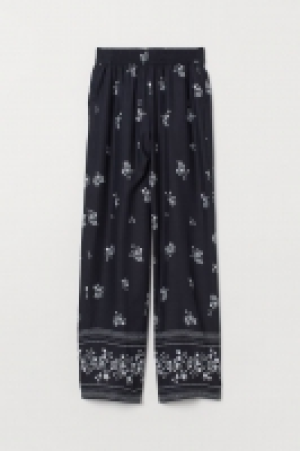  Wide trousers 7.00 €