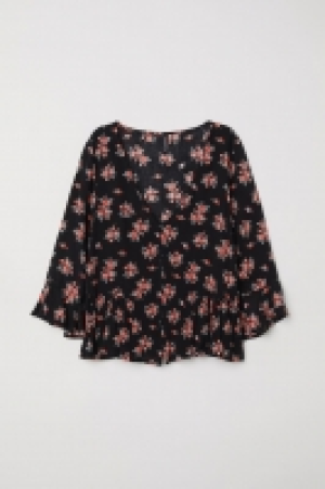  Flounced blouse 8.00 €