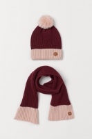 HM   Rib-knit hat and scarf