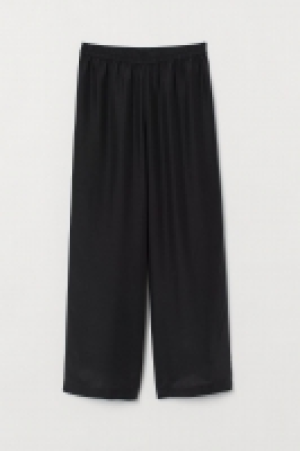 HM   Wide silk-blend trousers