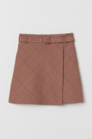  Skirt with a belt 19.99 €